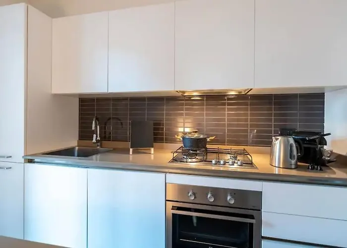 Central Station, 4-Bed Apartment With Terrace