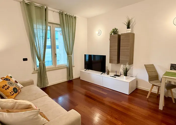 Central Station, 4-Bed Apartment With Terrace